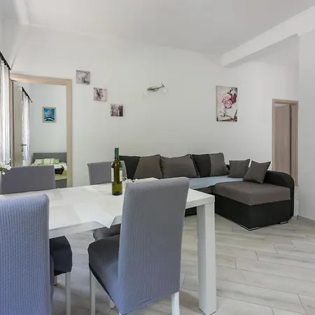 Danijel * Novi Vinodolski