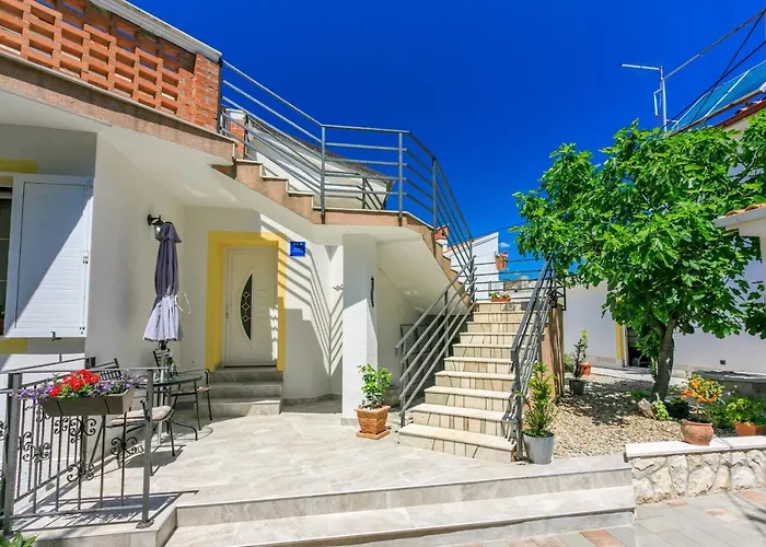 Danijel Apartment *