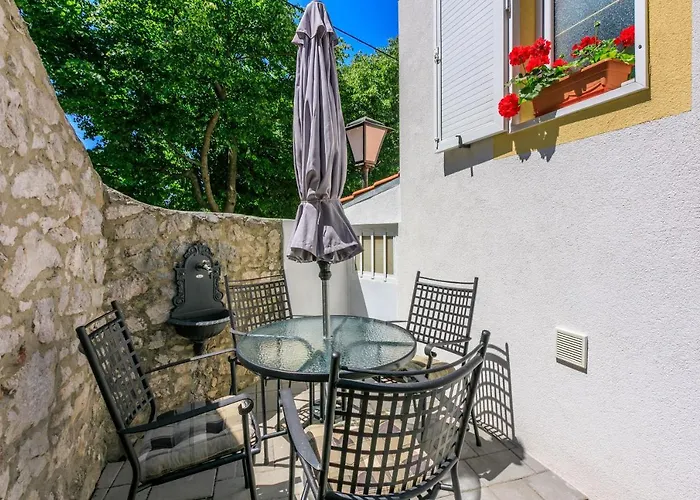 Danijel Apartment *